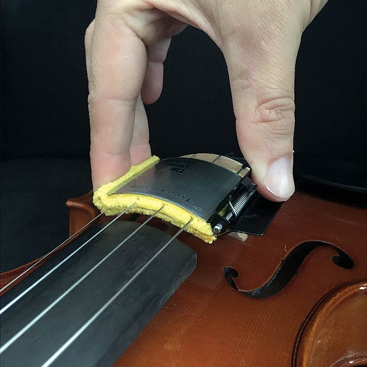 The String Cleaner for Violin or Viola